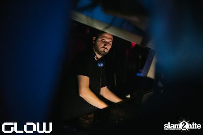 Edu Imbernon & Daron at Glow — photo 16