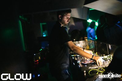 Edu Imbernon & Daron at Glow — photo 39