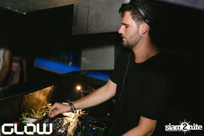 Edu Imbernon & Daron at Glow — photo 95