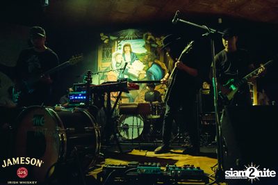 Greasy Cafe Live ที่ สวีท ซิกซ์ทีน — photo 6