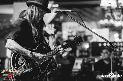Greasy Cafe Live ที่ สวีท ซิกซ์ทีน — photo 16