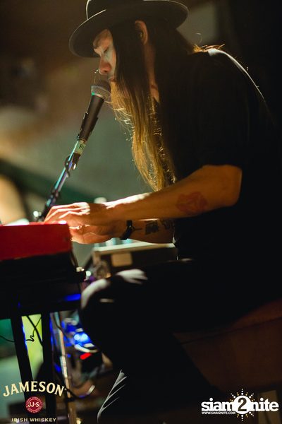 Greasy Cafe Live ที่ สวีท ซิกซ์ทีน — photo 77