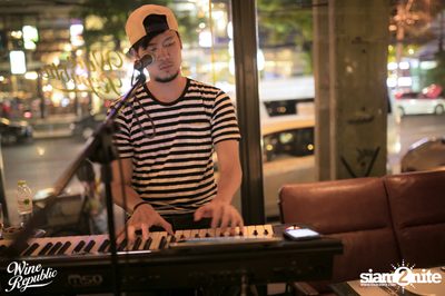Friday Night at Wine Republic Thonglor — photo 8