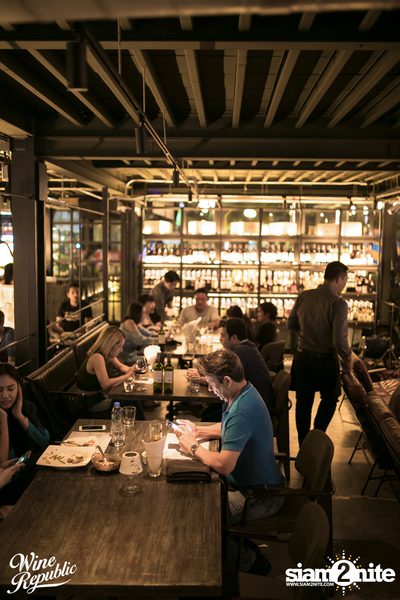 Friday Night at Wine Republic Thonglor — photo 10