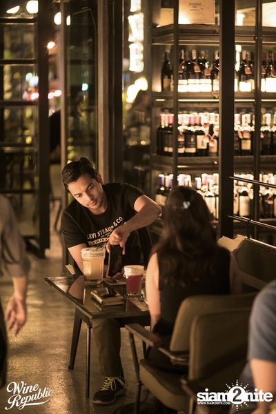Friday Night at Wine Republic Thonglor — photo 13
