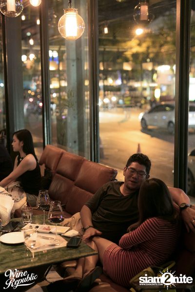 Friday Night at Wine Republic Thonglor — photo 30
