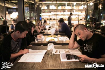 Friday Night at Wine Republic Thonglor — photo 34