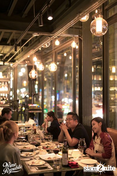 Friday Night at Wine Republic Thonglor — photo 41