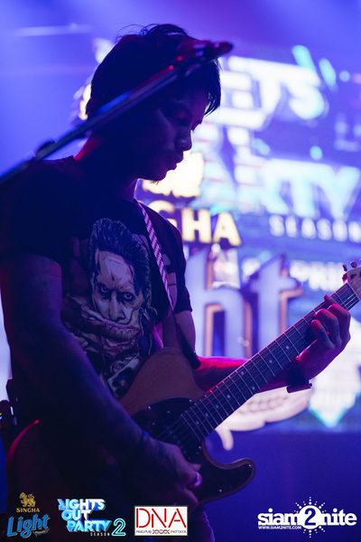 Singha Light pres. Lights Out Party at DNA Pingpub — photo 9