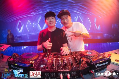 Singha Light pres. Lights Out Party at DNA Pingpub — photo 29