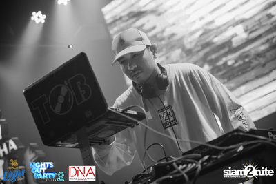 Singha Light pres. Lights Out Party at DNA Pingpub — photo 36