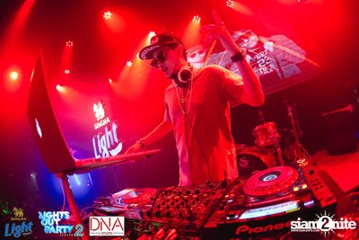Singha Light pres. Lights Out Party at DNA Pingpub — photo 98