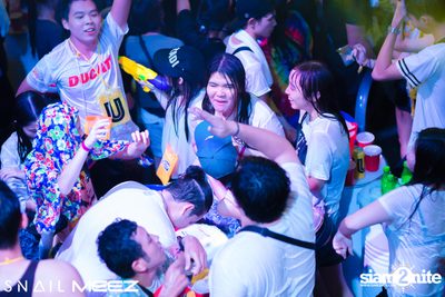 Splashdown Songkran Festival ที่ สเนล์บาร์ — photo 133