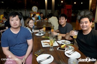 คอนเสิร์ตสงกรานต์กับ เบน ชลาทิศ ที่ ซิกซ์ตี้ซิกซ์ สเตชั่น — photo 15