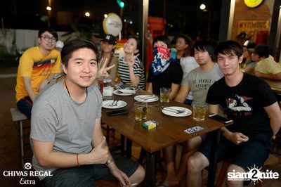 คอนเสิร์ตสงกรานต์กับ เบน ชลาทิศ ที่ ซิกซ์ตี้ซิกซ์ สเตชั่น — photo 16