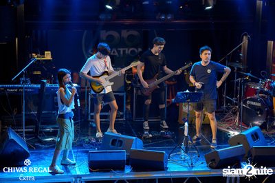 คอนเสิร์ตสงกรานต์กับ เบน ชลาทิศ ที่ ซิกซ์ตี้ซิกซ์ สเตชั่น — photo 37