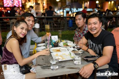 คอนเสิร์ตสงกรานต์กับ เบน ชลาทิศ ที่ ซิกซ์ตี้ซิกซ์ สเตชั่น — photo 57