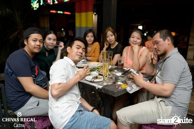 คอนเสิร์ตสงกรานต์กับ เบน ชลาทิศ ที่ ซิกซ์ตี้ซิกซ์ สเตชั่น — photo 71