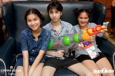 คอนเสิร์ตสงกรานต์กับ เบน ชลาทิศ ที่ ซิกซ์ตี้ซิกซ์ สเตชั่น — photo 81