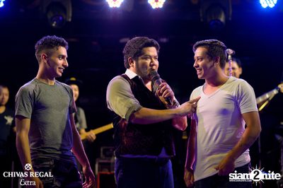 คอนเสิร์ตสงกรานต์กับ เบน ชลาทิศ ที่ ซิกซ์ตี้ซิกซ์ สเตชั่น — photo 105