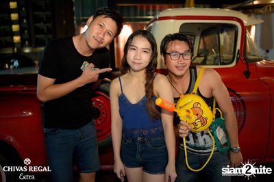 คอนเสิร์ตสงกรานต์กับ เบน ชลาทิศ ที่ ซิกซ์ตี้ซิกซ์ สเตชั่น — photo 138