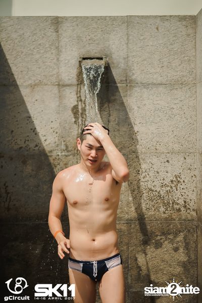 งาน gCircuit : Super Songkran 11 Boy Pool Party — photo 100