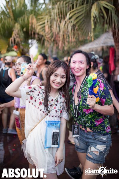 Wan Lai Songkran Pool Party at Hard Rock Hotel — photo 4
