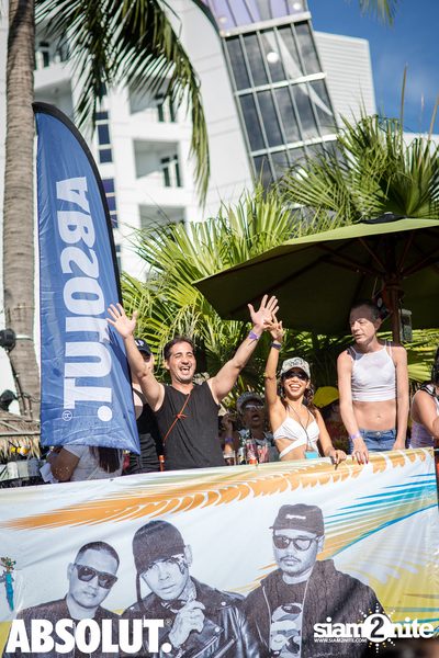 Wan Lai Songkran Pool Party at Hard Rock Hotel — photo 16
