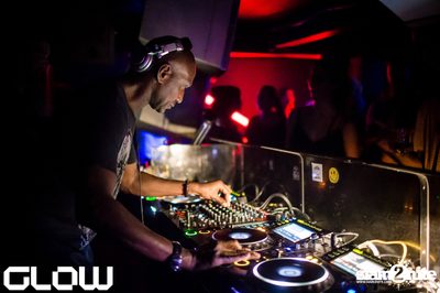10 Years of Serialism w/ Azimute at GLOW — photo 75