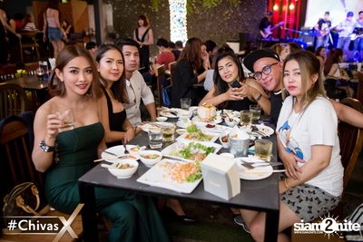 Jennifer Kim at The Living Bistro & Bar Pattaya — photo 19