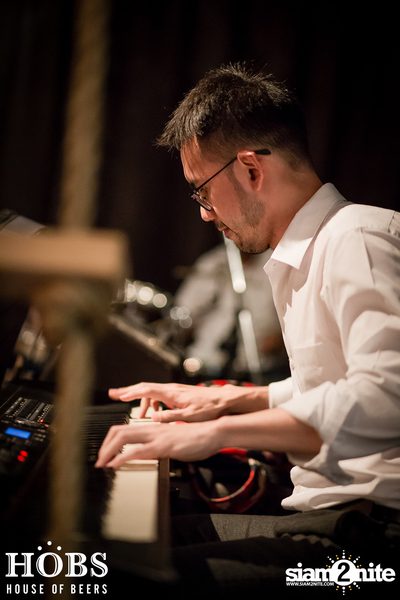 HOBS The Playhouse นำเสนอ Nop Ponchamni & The Groovetomatix-11 — photo 38
