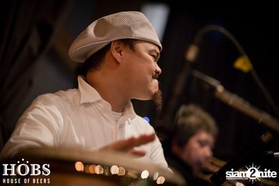 HOBS The Playhouse นำเสนอ Nop Ponchamni & The Groovetomatix-11 — photo 54