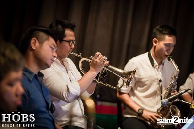 HOBS The Playhouse นำเสนอ Nop Ponchamni & The Groovetomatix-11 — photo 100