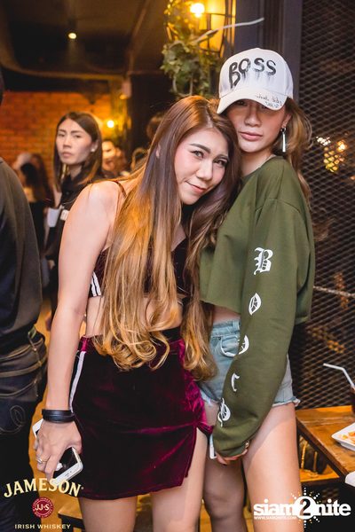 UrboyTJ ที่ เท เอกมัย — photo 13