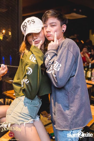 UrboyTJ ที่ เท เอกมัย — photo 14