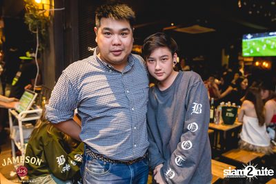 UrboyTJ ที่ เท เอกมัย — photo 16