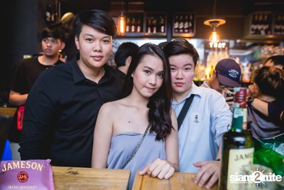 UrboyTJ ที่ เท เอกมัย — photo 18