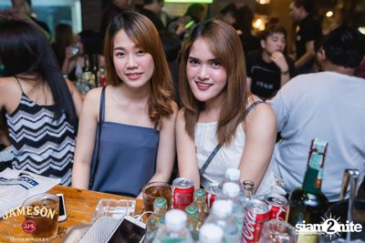 UrboyTJ ที่ เท เอกมัย — photo 22