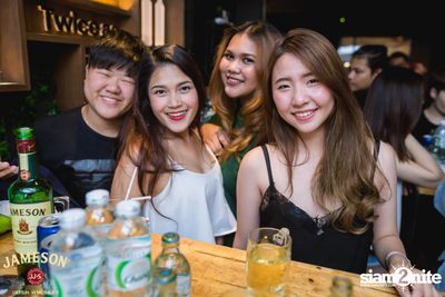 UrboyTJ ที่ เท เอกมัย — photo 31