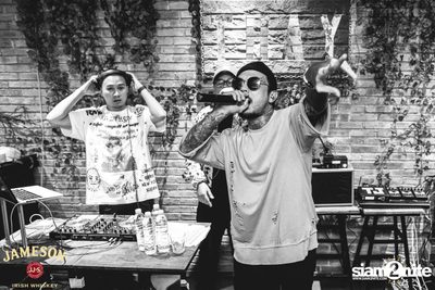 UrboyTJ ที่ เท เอกมัย — photo 59