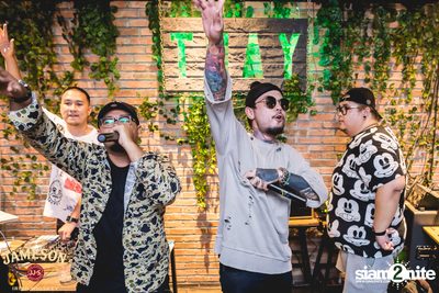 UrboyTJ ที่ เท เอกมัย — photo 65