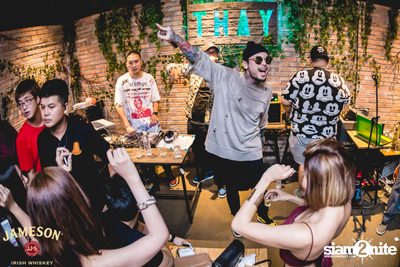 UrboyTJ ที่ เท เอกมัย — photo 73