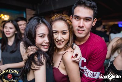 UrboyTJ ที่ เท เอกมัย — photo 97