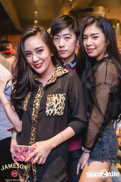 UrboyTJ ที่ เท เอกมัย — photo 110