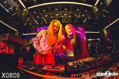 X0809 x Siam Center: The X Silent Disco Party — photo 192