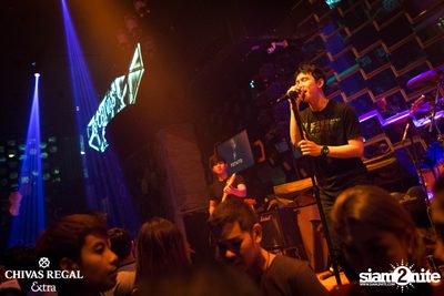 Potato Live ที่ ดิฟเฟอร์ ผับ — photo 18