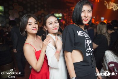 Potato Live ที่ ดิฟเฟอร์ ผับ — photo 30