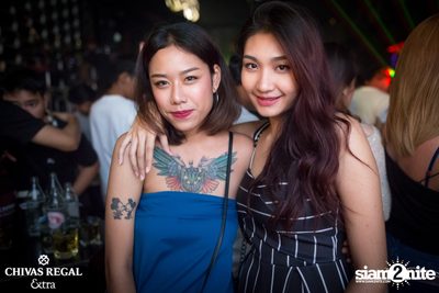 Potato Live ที่ ดิฟเฟอร์ ผับ — photo 50