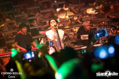 Potato Live ที่ ดิฟเฟอร์ ผับ — photo 56