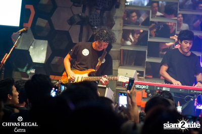 Potato Live ที่ ดิฟเฟอร์ ผับ — photo 57